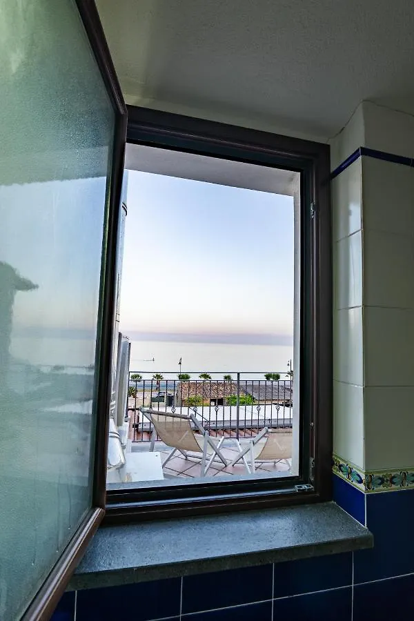 B&B Ottocento Sul Mare Nizza di Sicilia Bed & Breakfast
