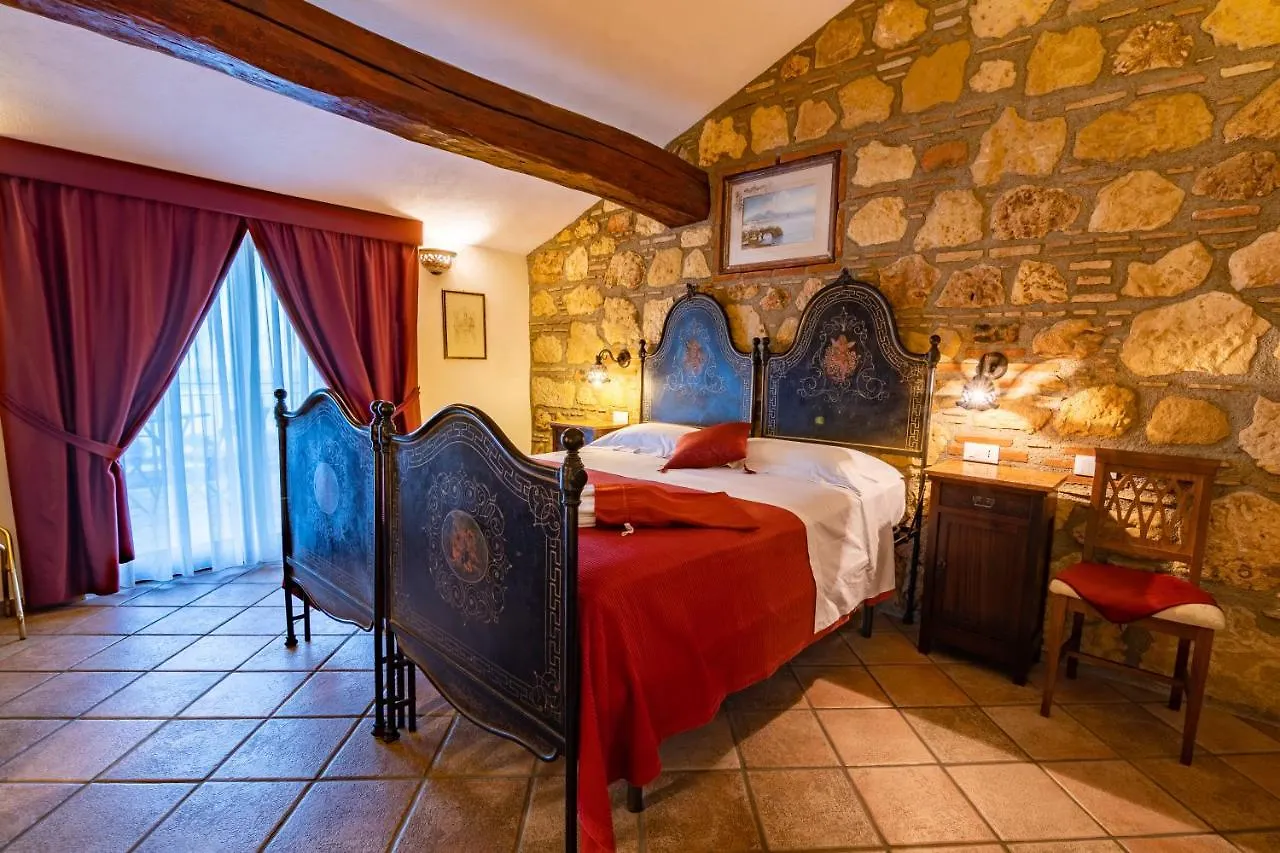 B&B Ottocento Sul Mare Nizza di Sicilia 0*,  Italy