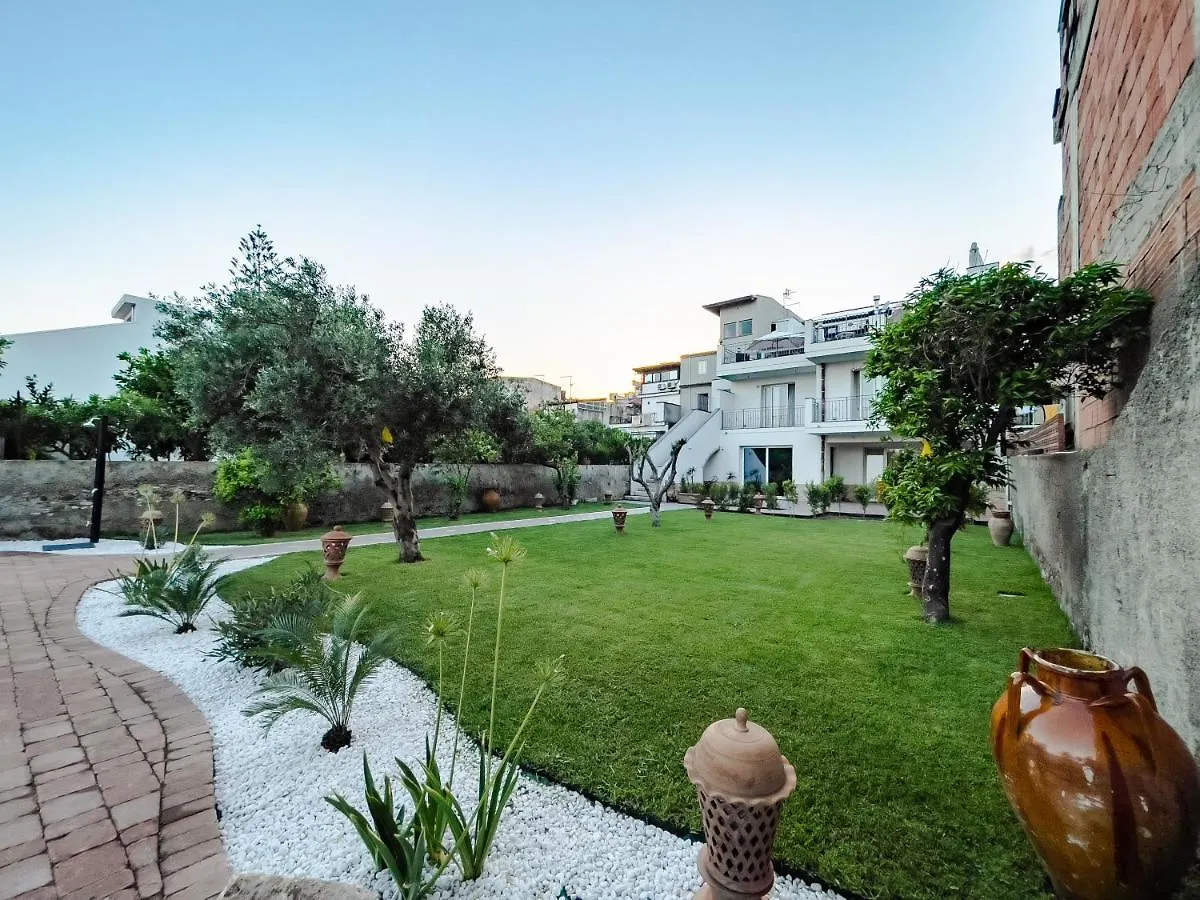 B&B Ottocento Sul Mare Nizza di Sicilia Bed & Breakfast